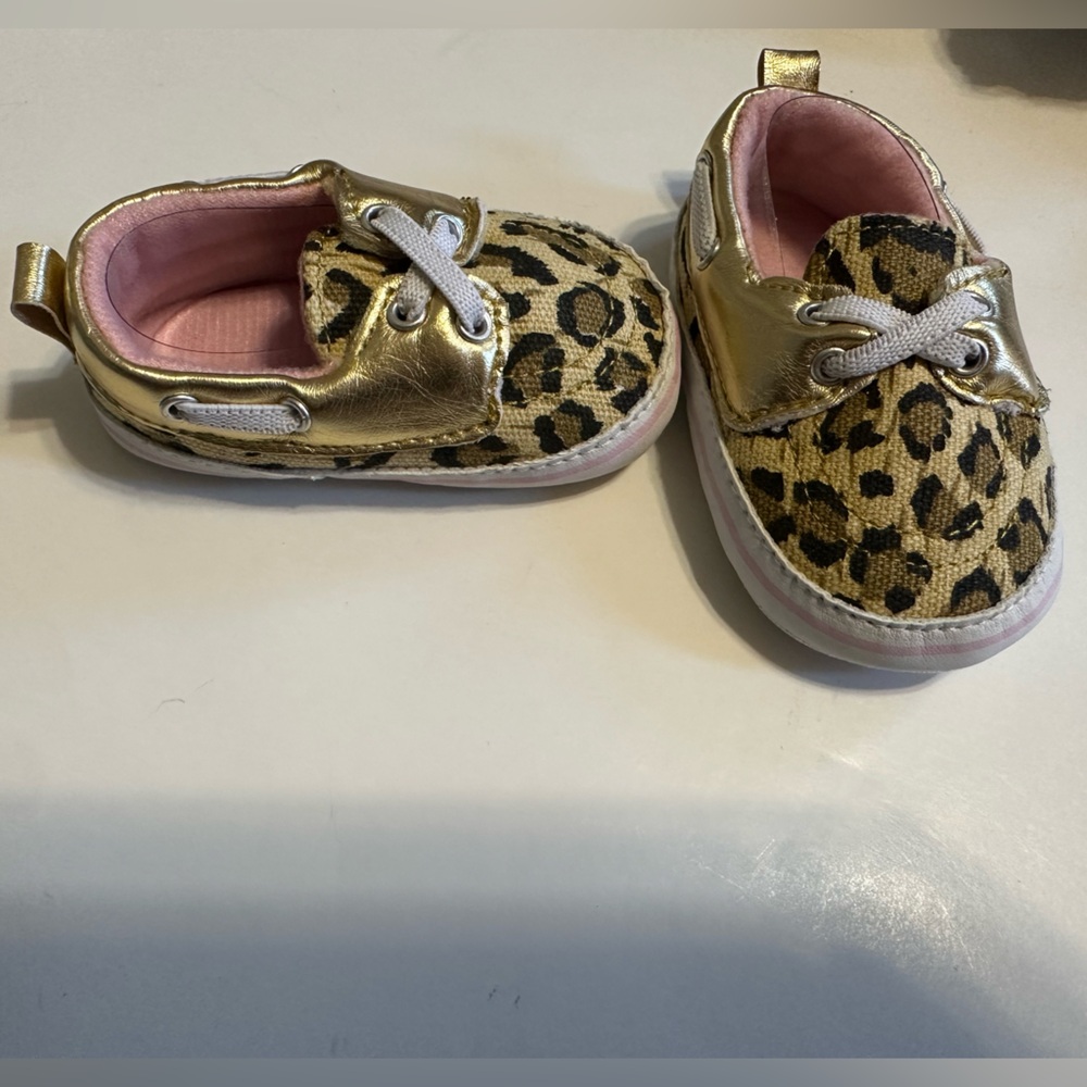 GOLD LEOPARD DECK LACES SOFT SLIP ON SIZE 1 CRIB SHOES